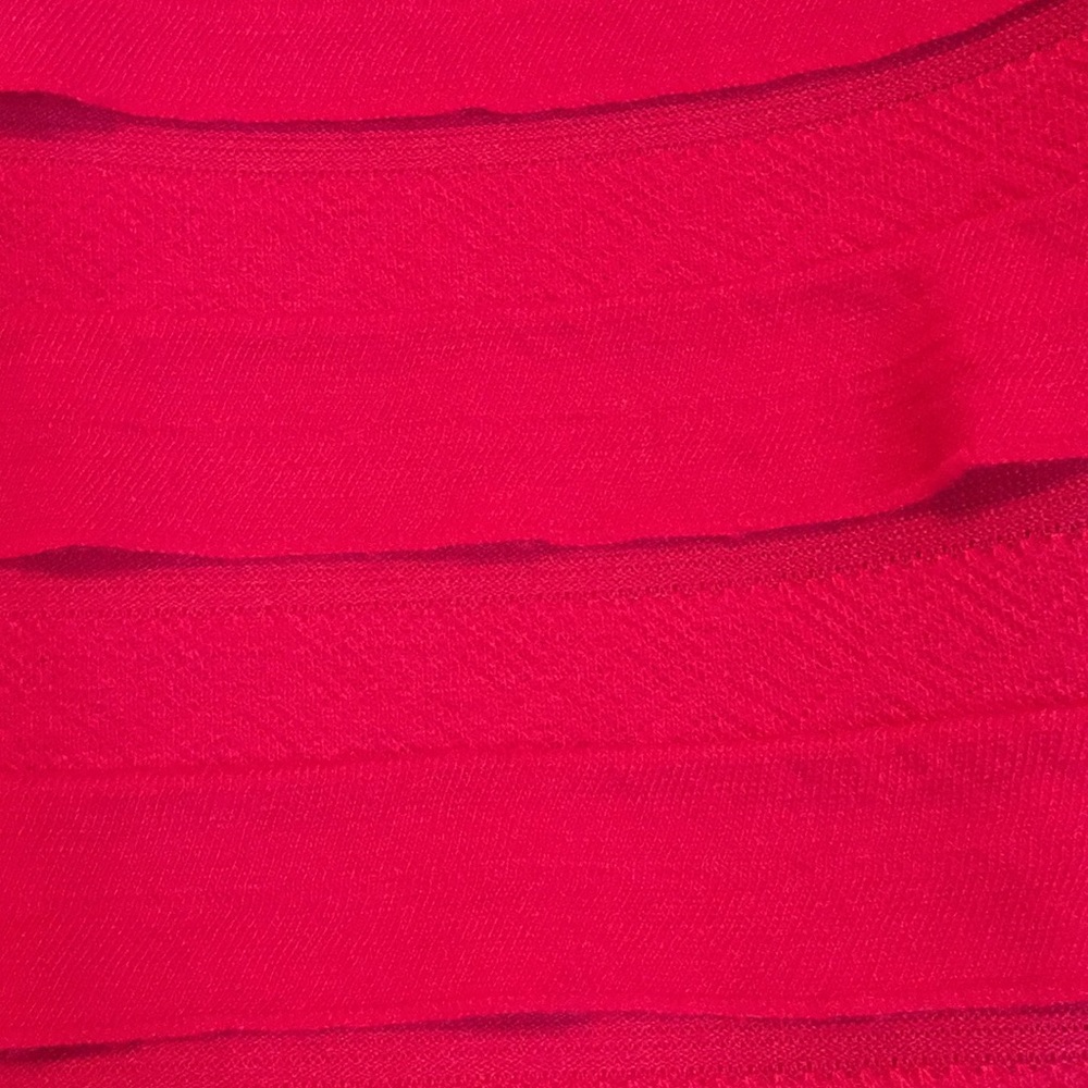Max Studio bright pink scoop neck bodycon dress - Picture 2 of 8